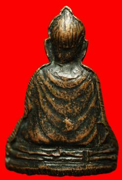 ภาพที่ 2 รูปเหมือนปั๊มพระพุทธปางประทานพรสูง 2 ซม.